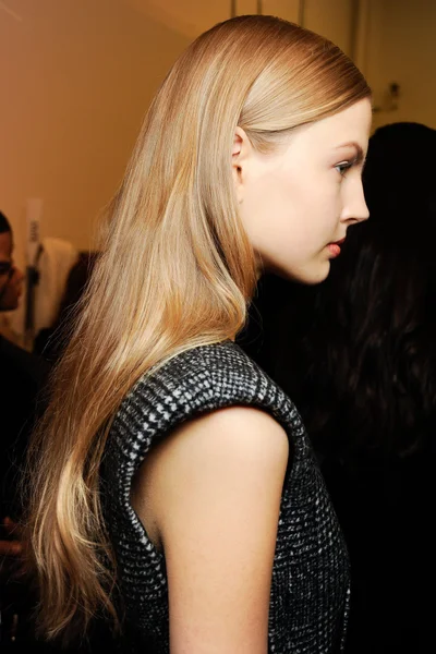 Look 16